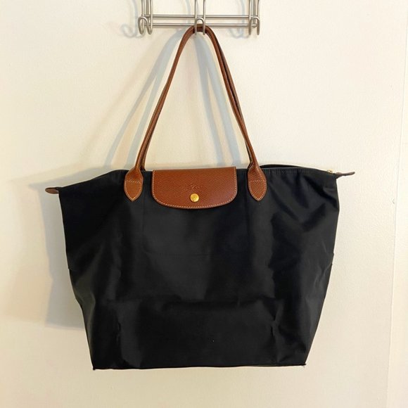 Longchamp Handbags - Longchamp Black LE PLIAGE Tote Medium
